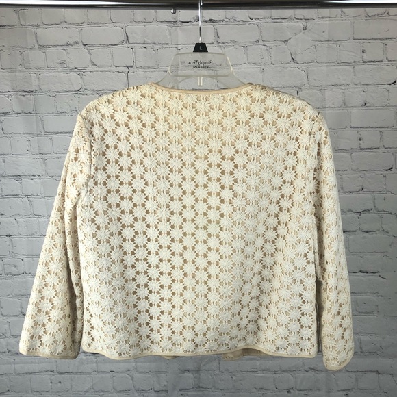 Women’s Talbots tan jacket featuring crochet floral overlay size 10 - Picture 2 of 11